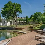 Castle In A Private Camargue Estate بيت للعطل
