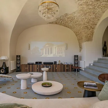 Prázdninový dům Castle In A Private Camargue Estate Vauvert