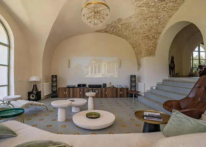 Ferienhaus Castle In A Private Camargue Estate Vauvert