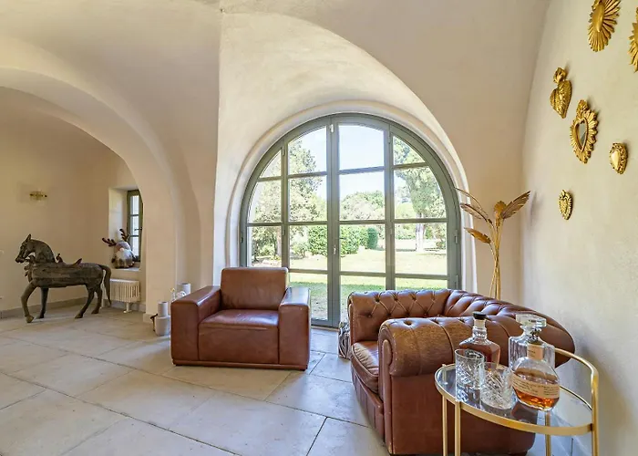 Castle In A Private Camargue Estate Ferienhaus